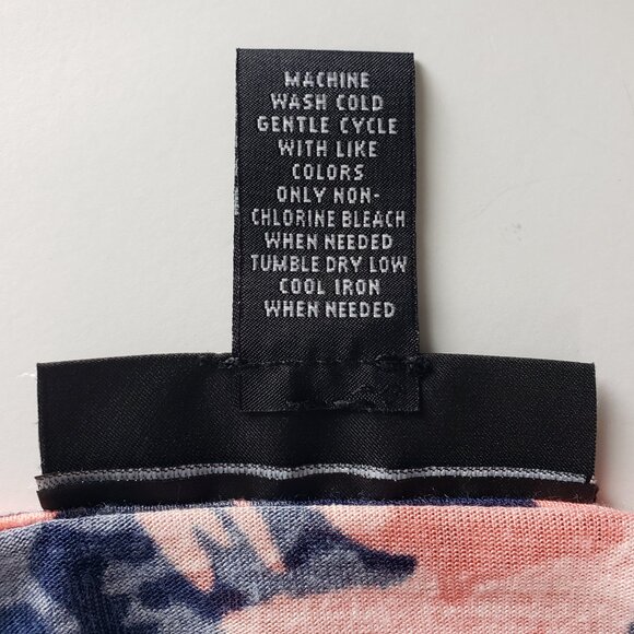 INC International Lightweight Semi Sheer Size L Top Navy Coral Pink, Runs Small - Picture 8 of 8